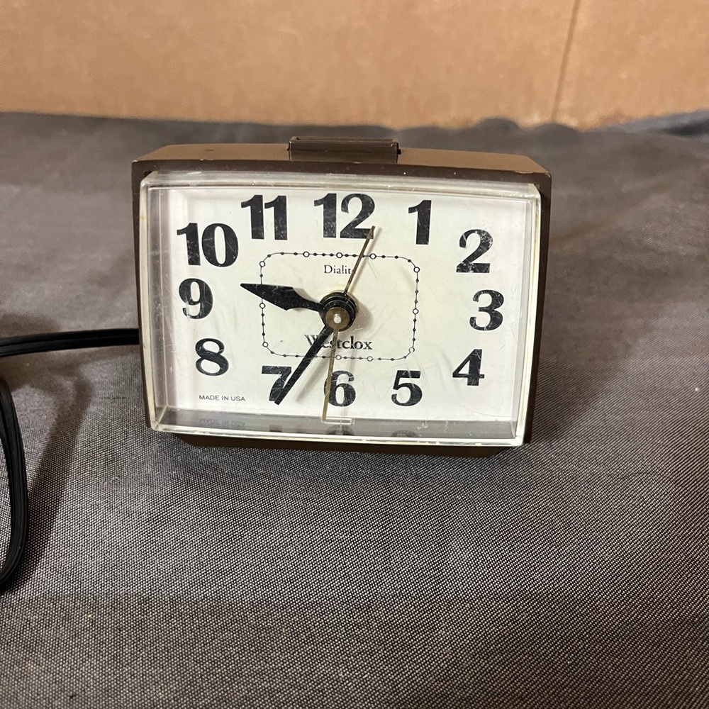 Vintage 1970 Westclox Analog Alarm Clock